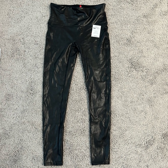 SPANX Faux Leather Leggings - Picture 3 of 7